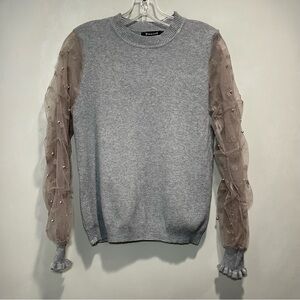 NWT Daniel  3D FLOWER MESH SLEEVES KNIT TOP IN GREY